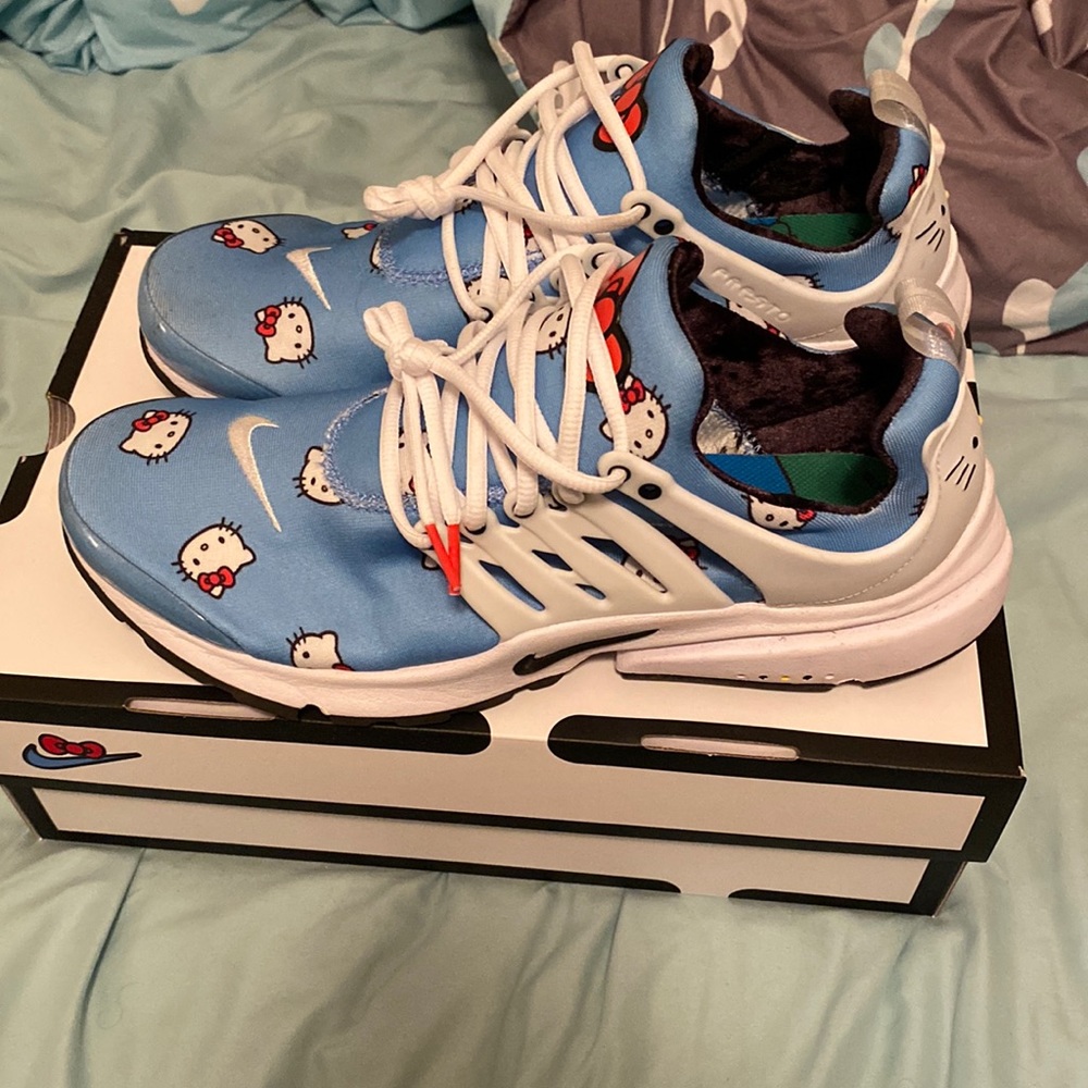 Hello Kitty × Nike Air Presto
DV3770-400
